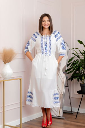 Rochii traditionale - Rochie traditionala alba cu motiv floral albastru Viorica