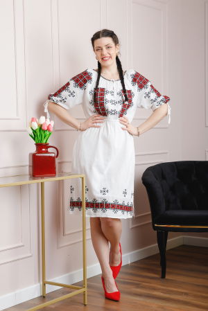 Rochii traditionale - Rochie traditionala alba cu motiv geometric rosu Matilda 03