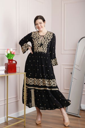 Rochii traditionale - Rochie traditionala neagra cu motiv geometric crem Virginia 02