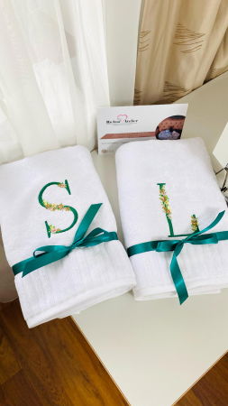 Prosoape brodate - Set prosoape mari brodate cu initiala