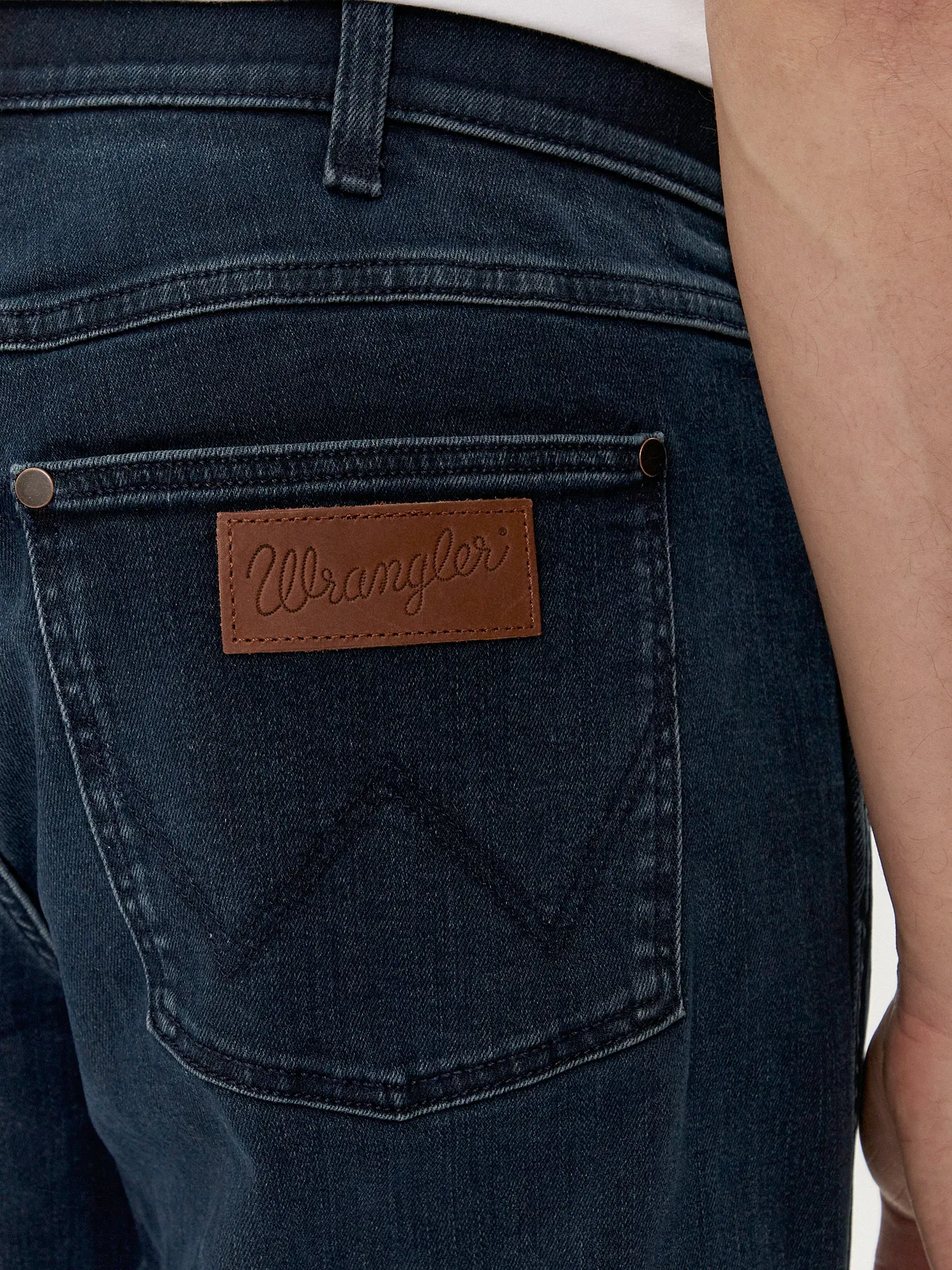 BARBATI - Wrangler Blugi Navy GREENSBORO Regular Straight Barbati