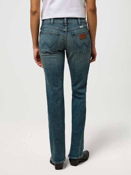 Wrangler Женские Джинсы Summit Shade Low Rise Bootcut Bootcut [3]