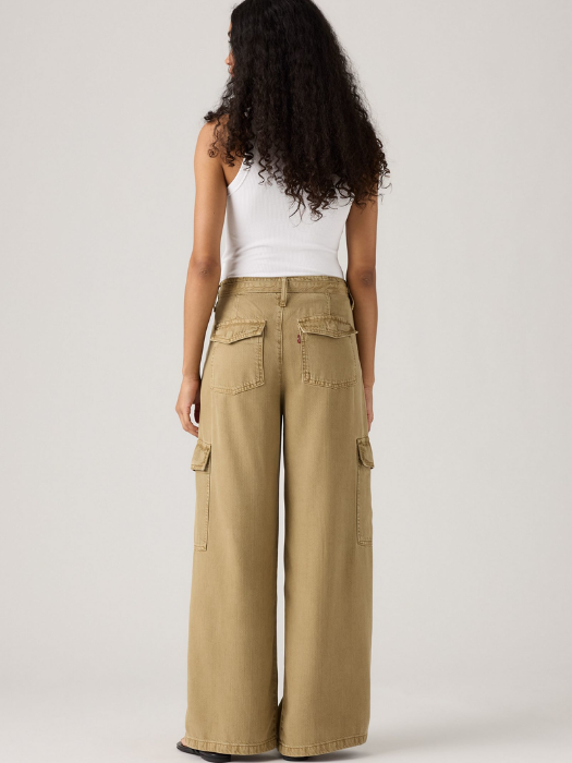 Levi's Pantaloni Bej Baggy Femei - 469 Lei [4]