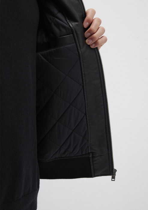 Mavi Geaca Neagra  Barbati [7]