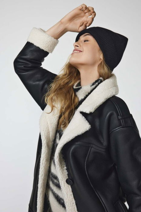 Only Caciula Neagra  Femei [3]