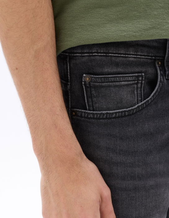 Pantaloni Scurti Gri Inchis Barbati [4]