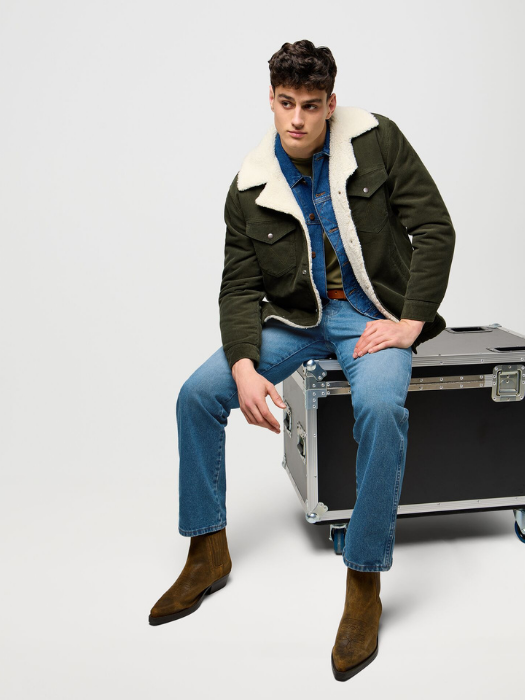 Wrangler Blugi Albastri 13MWZ Original Regular Bootcut Barbati [6]