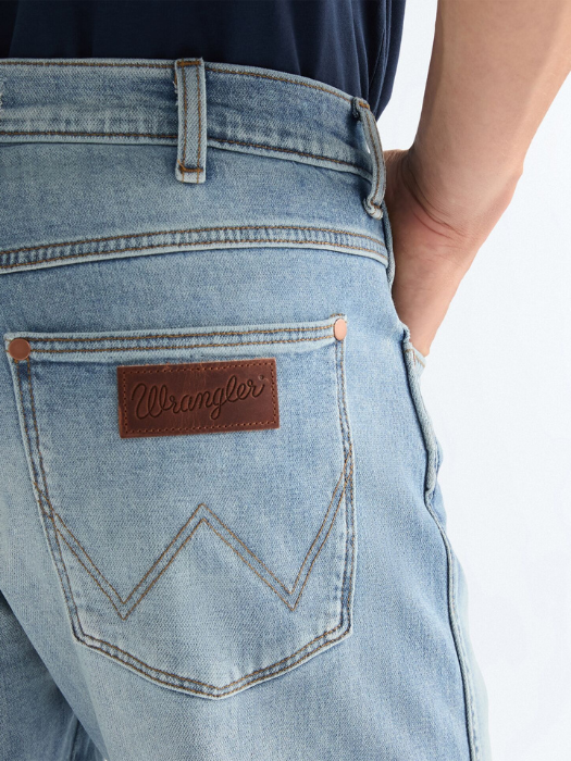 Wrangler Blugi Albastri Deschisi FRONTIER Relaxed Straight Barbati [5]