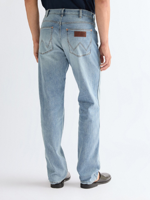 Wrangler Blugi Albastri Deschisi FRONTIER Relaxed Straight Barbati [3]