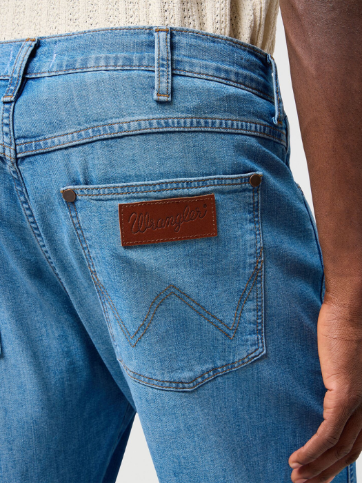 Wrangler Blugi Albastri Deschisi FRONTIER Relaxed Straight Barbati [4]