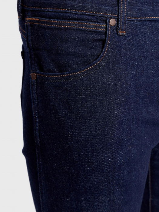Wrangler Blugi Slim Tapered Raven Barbati [4]