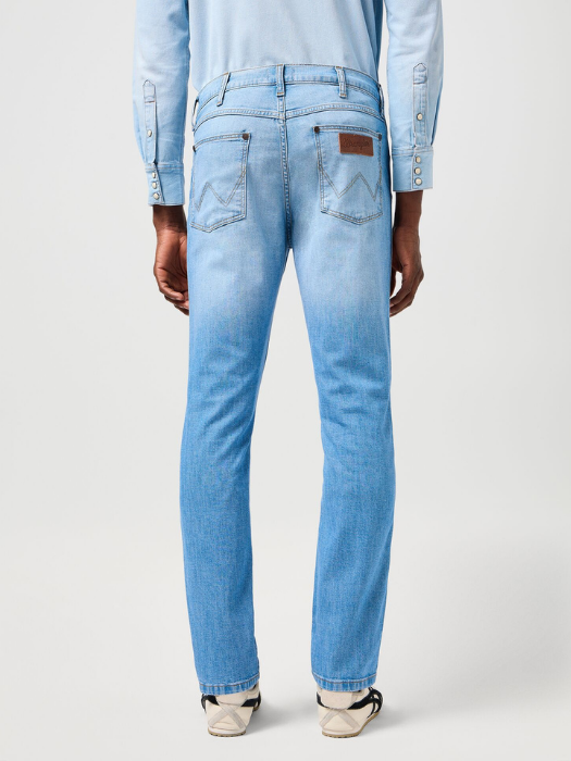 Wrangler Мужские Джинсы Светло-Синие LARSTON Slim Tapered [2]
