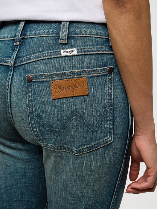 Wrangler Женские Джинсы Summit Shade Low Rise Bootcut Bootcut [5]
