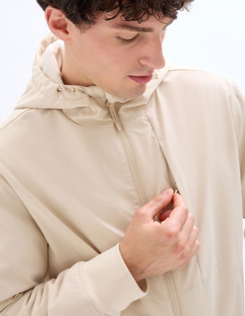 Geci si Jachete - Celio Geaca Bej Slim Barbati