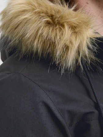 Geci si Jachete - Jack Jones Geaca De Iarna Neagra  Barbati