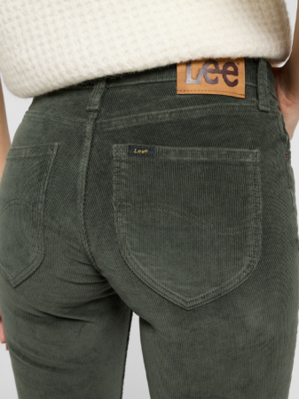 FEMEI - Lee Pantaloni Haki Classic Straight Femei
