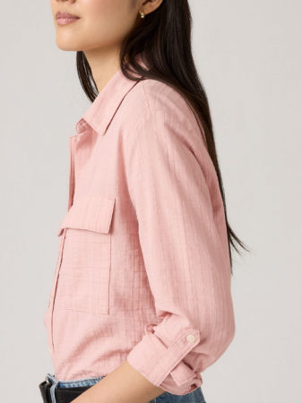 IMBRACAMINTE - Levi's Camasa Roz Deschis Regular Femei