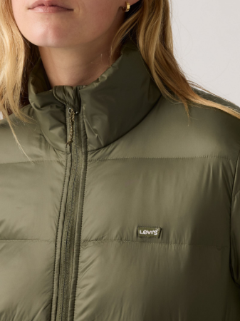 Geci si Jachete - Levi's Geaca Khaki Regular Femei