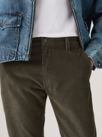 IMBRACAMINTE - Levi's Pantaloni Maro Straight Barbati