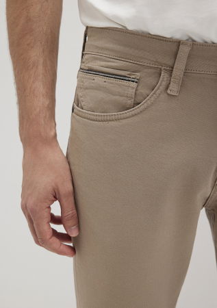 IMBRACAMINTE - Mavi Pantaloni Bej  Barbati