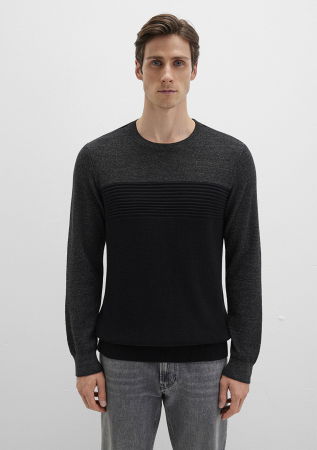 IMBRACAMINTE - Mavi Pulover Negru Fitted Barbati