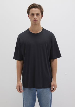 IMBRACAMINTE - Mavi Tricou Negru Oversize Barbati