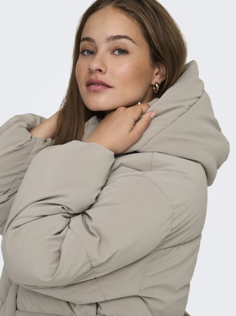 Geci si Jachete - Only Geaca Bej  Femei