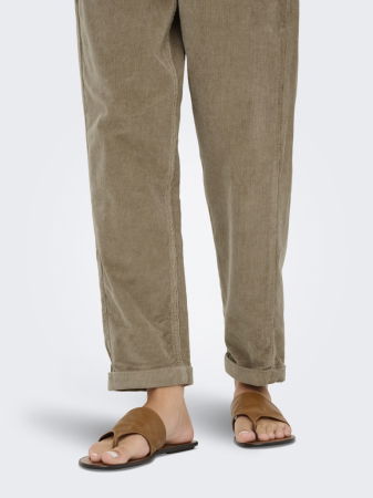 IMBRACAMINTE - ONLY Pantaloni Weathered Teak Carrot Femei