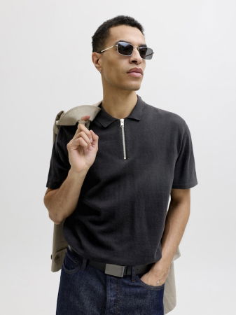 IMBRACAMINTE - Pulover Negru  Regular Barbati