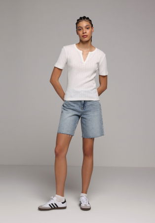 Tricouri si Topuri - Tricou Alb Femei