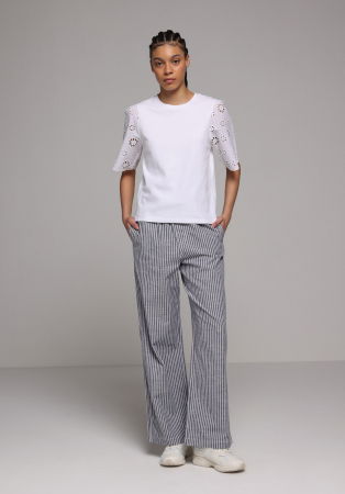 Tricouri si Topuri - Tricou Alb Femei