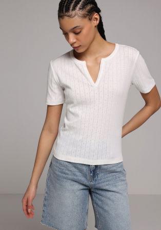 Tricouri si Topuri - Tricou Alb Femei