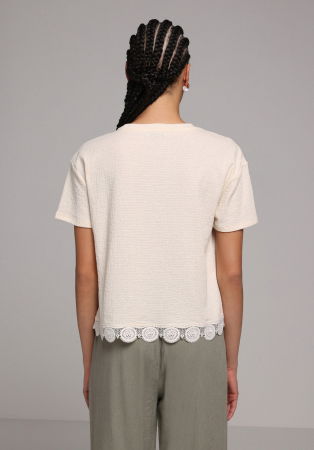 Tricouri si Topuri - Tricou Crem Femei