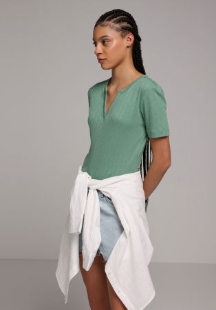 Tricouri si Topuri - Tricou Verde Femei