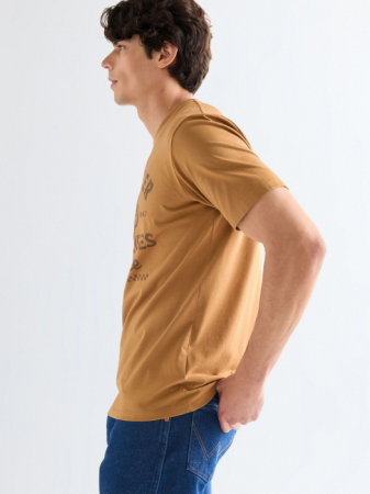 МУЖЧИНЫ - Мужская Футболка Горчичная Regular