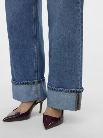 Vero Moda Джинсы Medium Blue Denim RAE Straight [2]