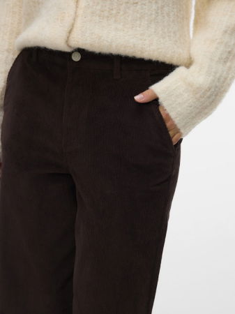 IMBRACAMINTE - Vero Moda Pantaloni Maro Inchis Wide Femei