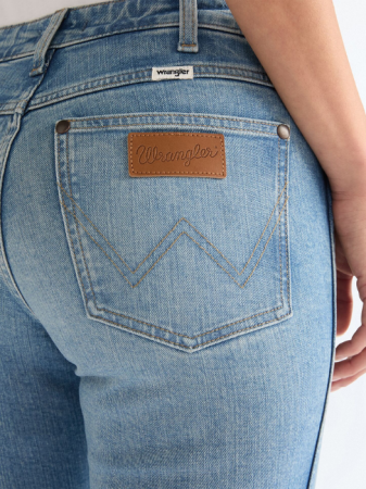 JEANS - Wrangler Blugi Albastri MONTANA Flare Femei