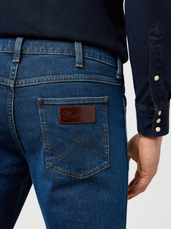 Regular - Wrangler Джинсы Coastal Scout GREENSBORO Regular Straight