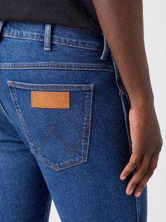 JEANS - Wrangler Blugi Slim Tapered Country Boy Barbati
