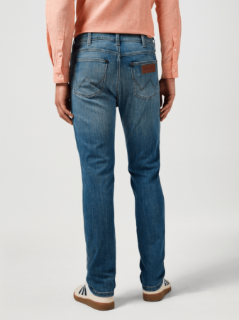 JEANS - Wrangler Blugi Albastri LARSTON Slim Tapered Barbati