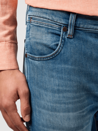 JEANS - Wrangler Blugi Albastri LARSTON Slim Tapered Barbati