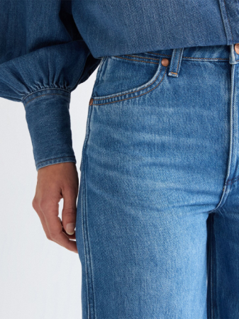 JEANS - Wrangler Blugi Albastri Bottom Loose Femei