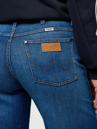 Wide Leg - Wrangler Blugi Albastri WORLD WIDE Wide Leg Femei