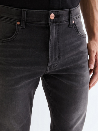 ДЖИНСЫ - Wrangler Мужские Джинсы Тёмные Серые GREENSBORO Regular Straight