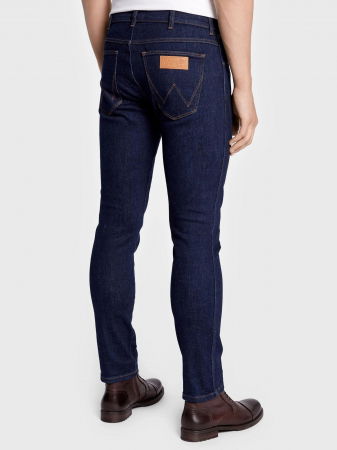 Slim - Wrangler Blugi Slim Tapered Raven Barbati