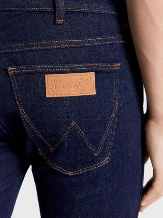Slim - Wrangler Blugi Slim Tapered Raven Barbati