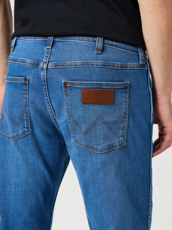 Wrangler Blugi Albastri Deschisi GREENSBORO Regular Straight Barbati [4]