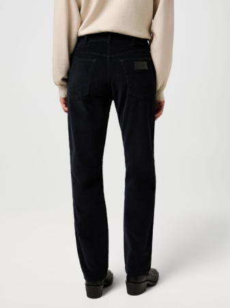 IMBRACAMINTE - Wrangler Pantaloni Negri Authentic Straight Barbati