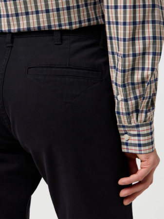 IMBRACAMINTE - Wrangler Pantaloni Negri Regular Straight Barbati